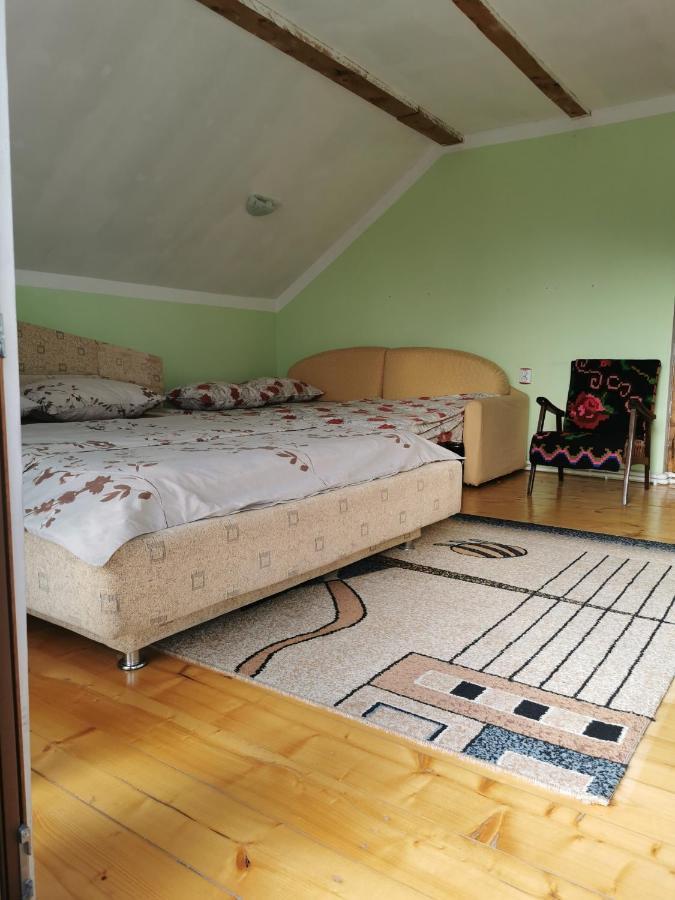 The Wooden House Villa Moldovenesti Exterior photo